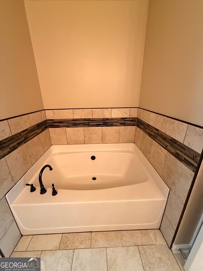 Building Photo - 981 Brownstone Ln SW