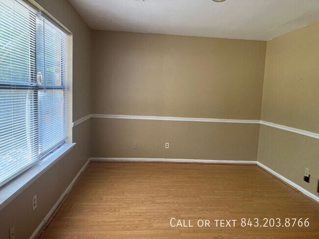 Building Photo - 114 Pintail Dr