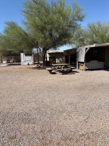 Building Photo - 250 S Grand Dr