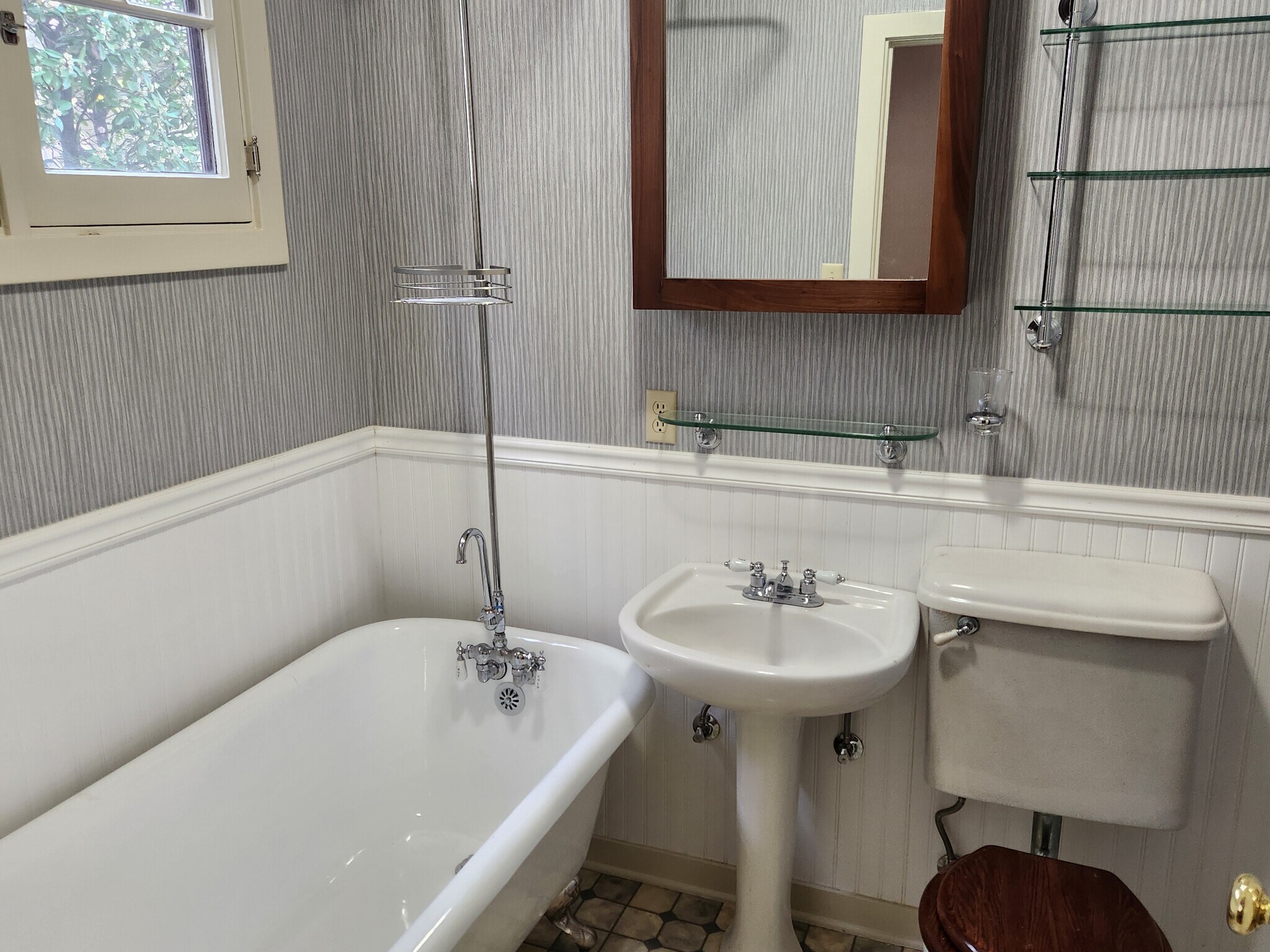 Completely Remodeled - 228 N Myrtle Ave