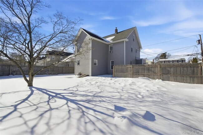 Building Photo - 163 Ketcham Ave