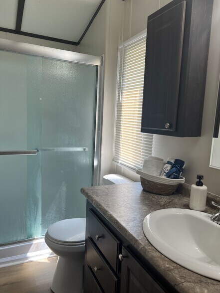 Building Photo - 5214 Guthrie St