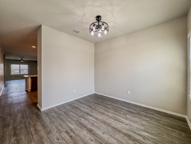 Building Photo - 13019 Heathers Elm