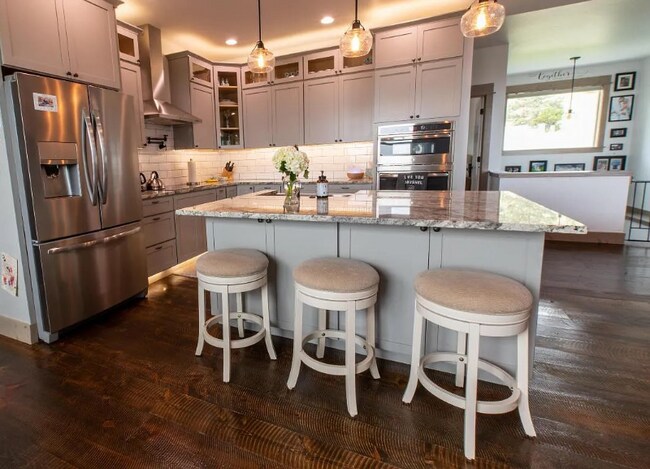 Building Photo - 965 Sonoma Dr