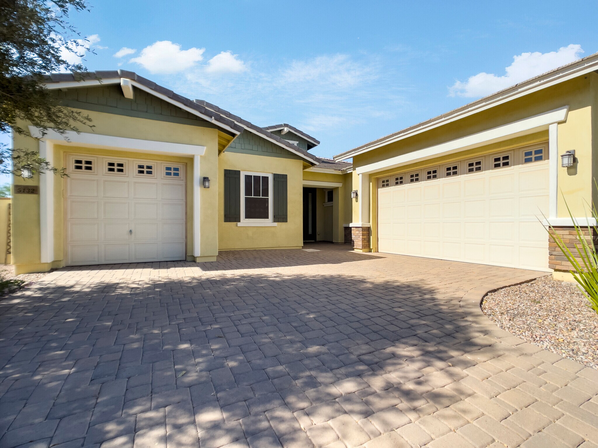 Building Photo - 5132 S Centric Way