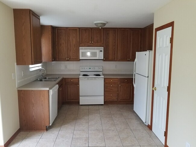 Building Photo - 501 Radcliff Dr
