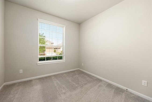 Building Photo - 2715 Chestnut Oak Cir