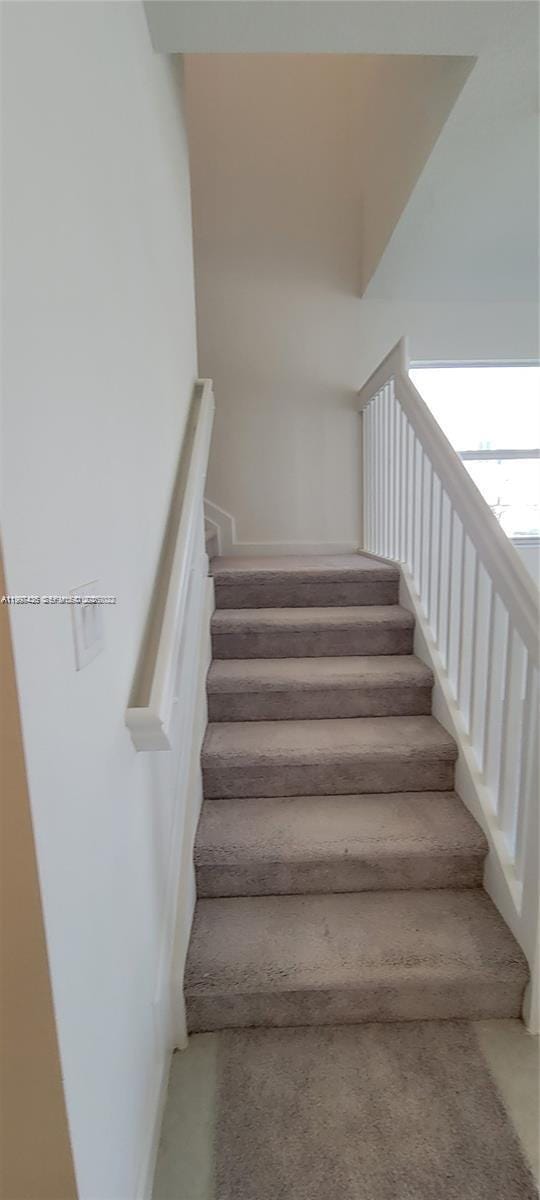 Building Photo - 1010 SE 26th Ter