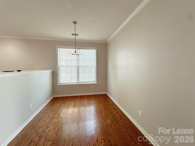 Building Photo - 7629 Abigail Glen Dr
