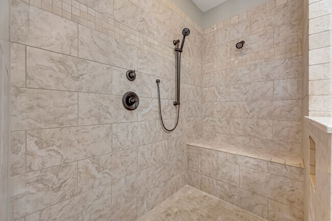 Building Photo - Gorgeous Southern Living Home in Coveted S...