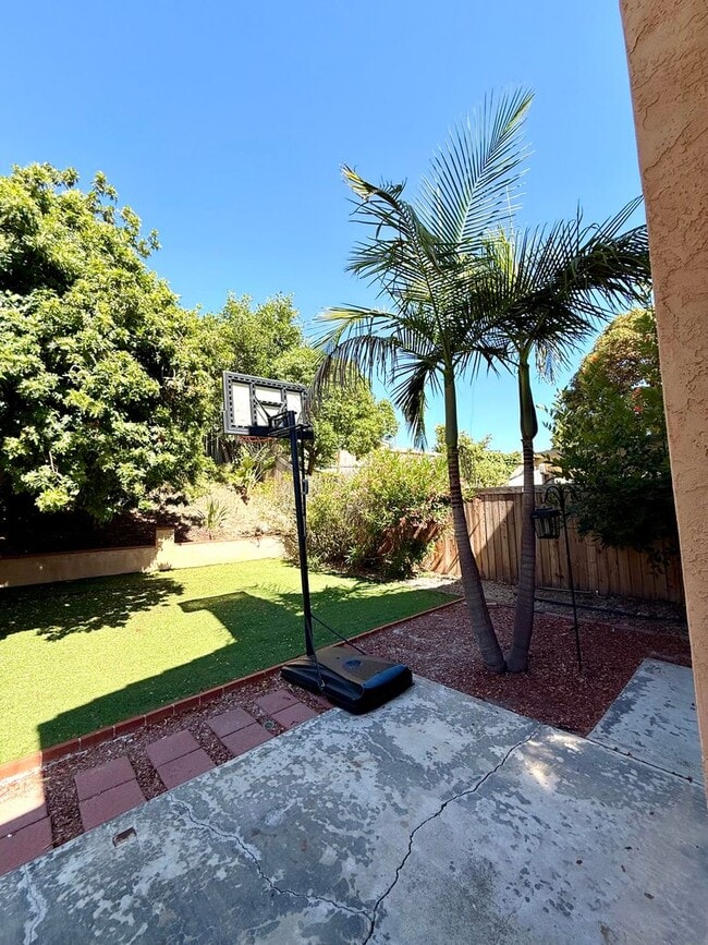 Building Photo - Wonderful 4 Bedroom 2-story Townhome in "F...