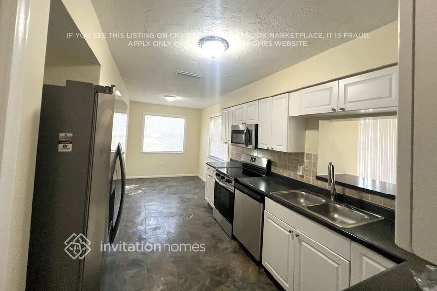 Building Photo - 9394 NW 19th Pl