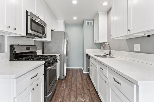 Building Photo - 26408 Via Roble