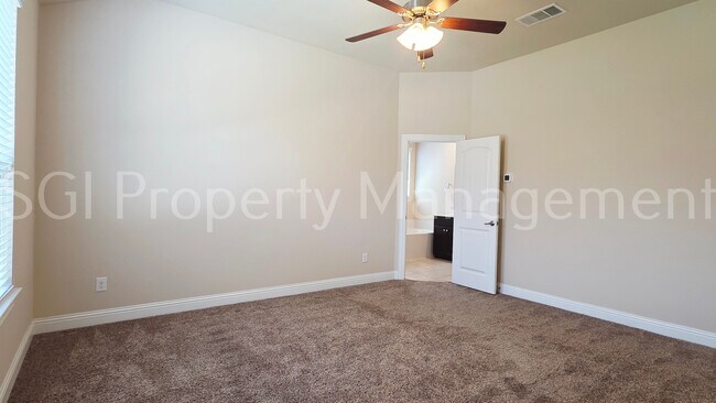 Building Photo - 3608 Bastrop St