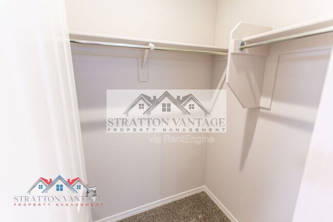 Building Photo - 17625 W Pasadena Ave