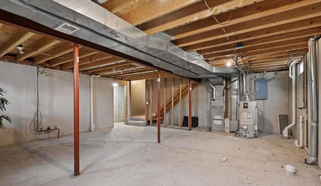 Building Photo - 1746 Andover Ln SE