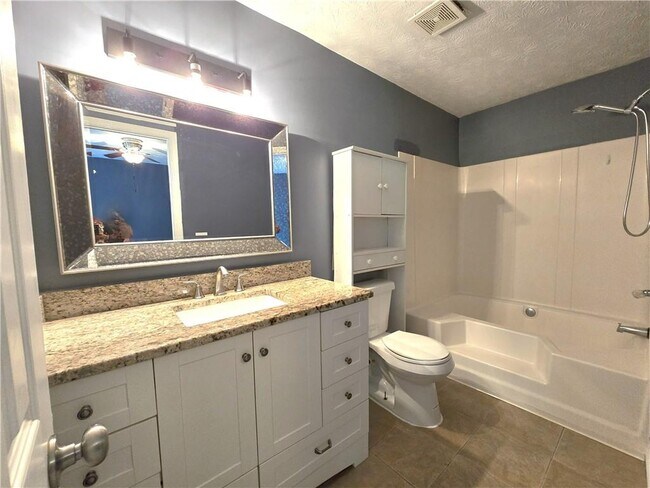 Building Photo - 117 Davis Mill Ct