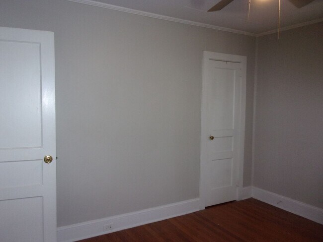 Building Photo - 1050 Ebenezer Ave Ext