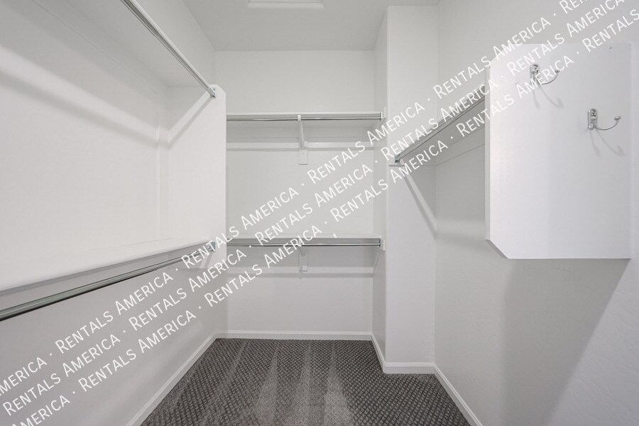 Building Photo - 1857 W 22nd Ave