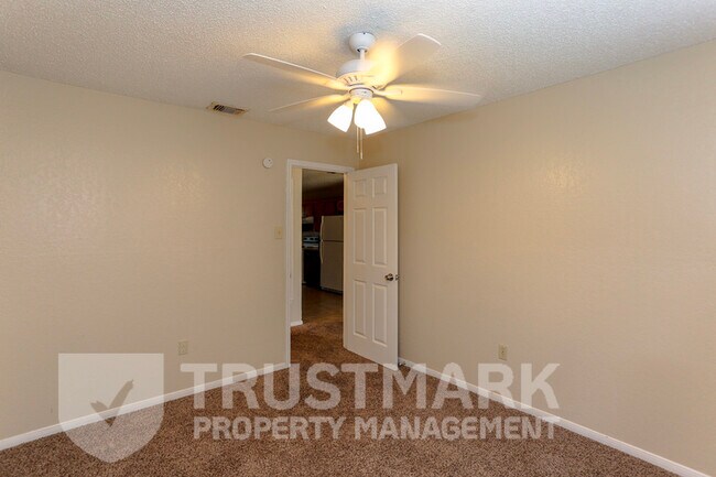 Building Photo - 2110 El Dorado Dr