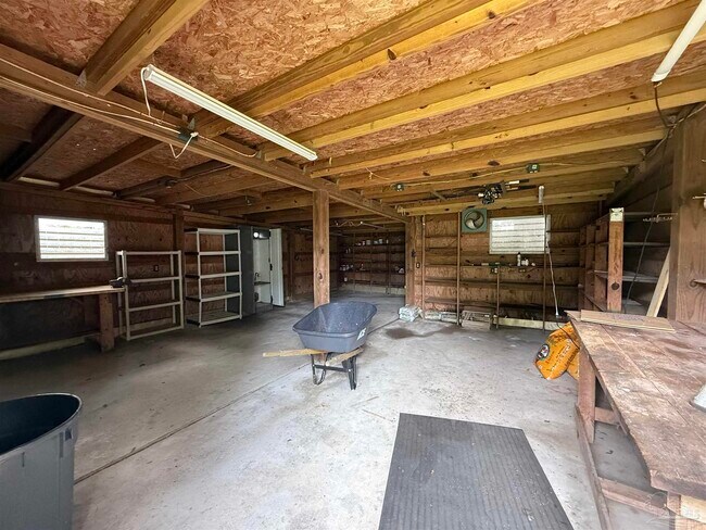 Building Photo - 790 Deedra Ave