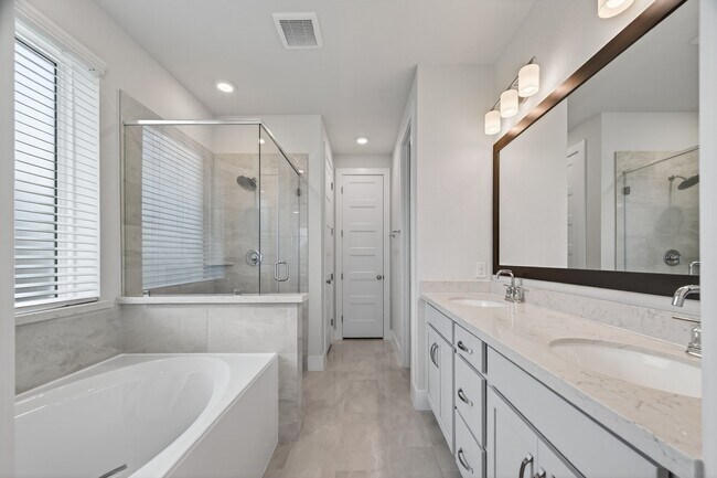 Building Photo - 6822 Ivory Sedge Trl