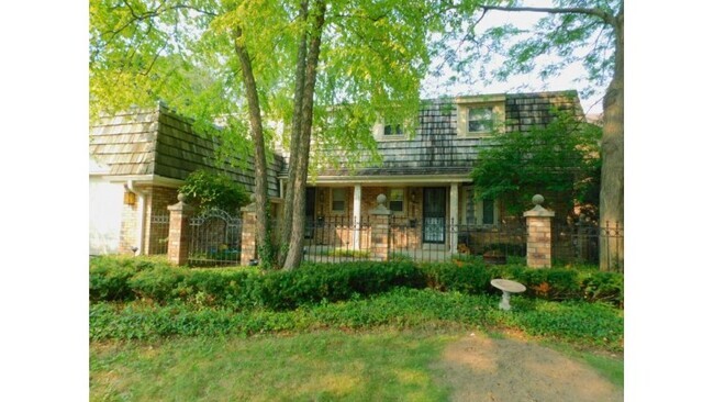 Building Photo - 1934 River Park Ct