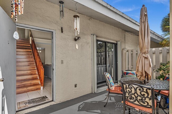 Building Photo - 10240 NW 33rd Pl