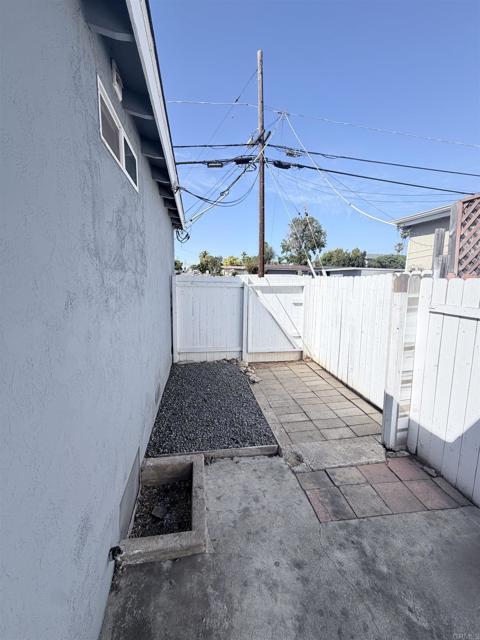 Building Photo - 9263 Earl St
