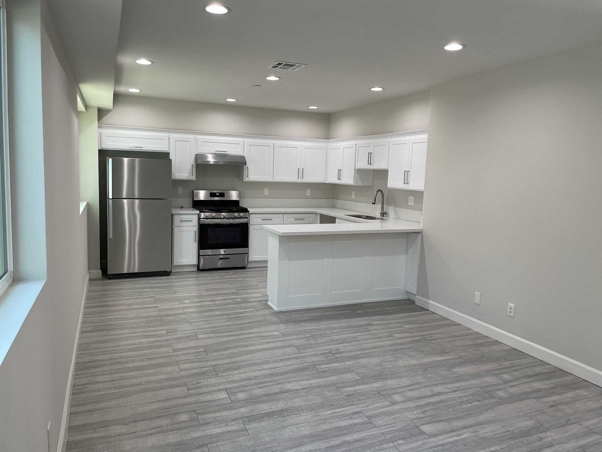 Building Photo - 1130 Browning Blvd