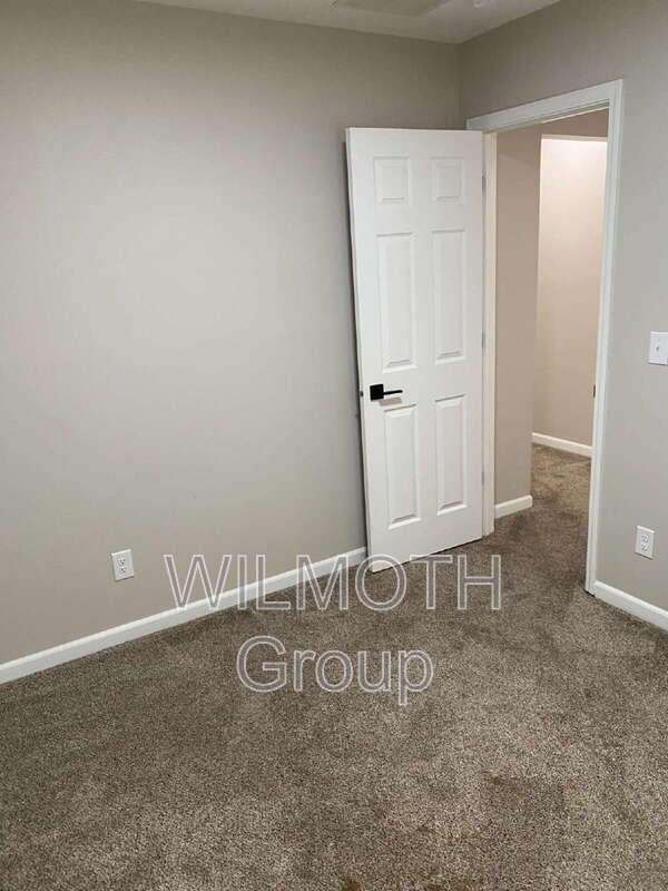 Building Photo - 1029 Blaine Ave