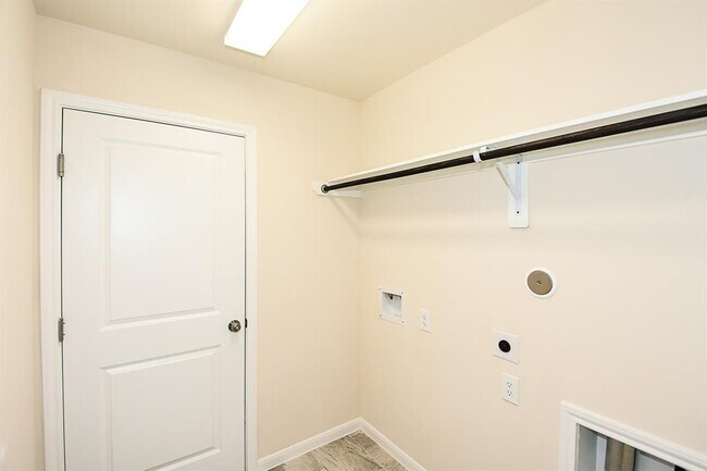 Building Photo - 23818 Willow Haven Dr
