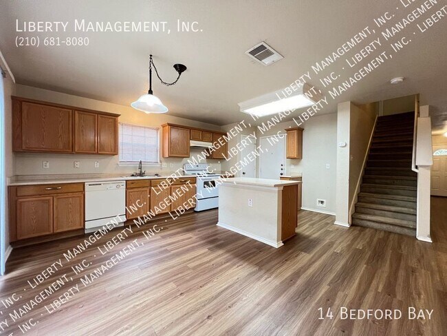 Building Photo - 4 bedroom with a Study