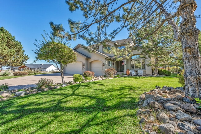 Building Photo - 1520 Taos Ln