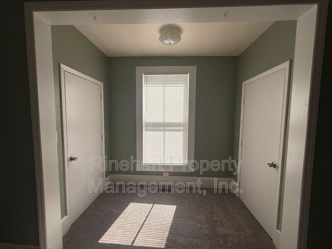 Building Photo - 303 Calhoun St