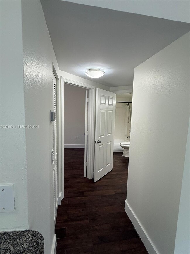 Building Photo - 2442 Centergate Dr