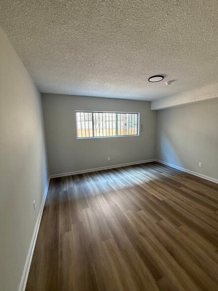 Building Photo - 1443 W 105th St