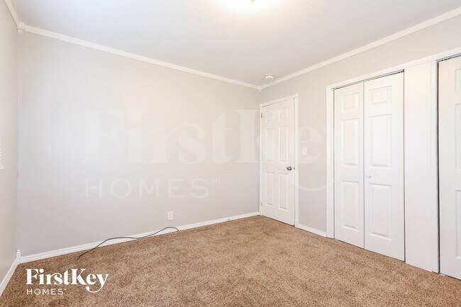 Building Photo - 203 Caddy Ave