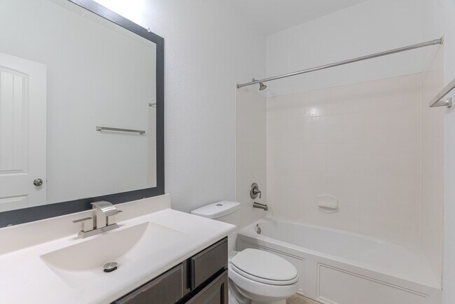 Building Photo - 54 N Marshside Pl