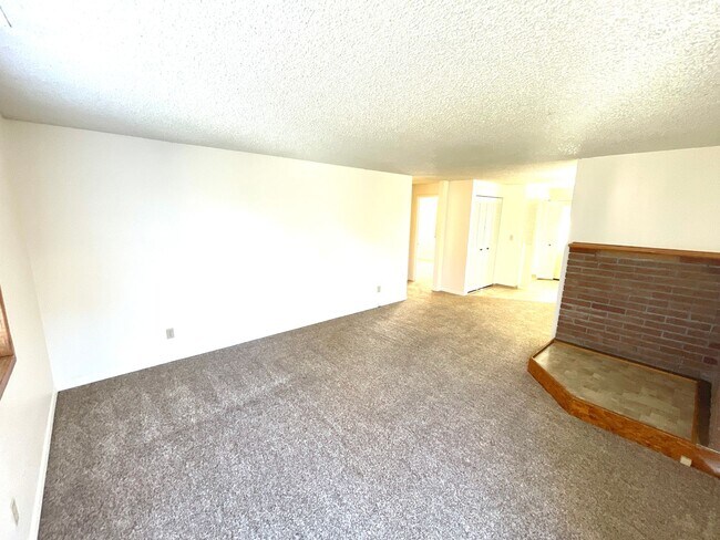 Building Photo - 3047 Kane St