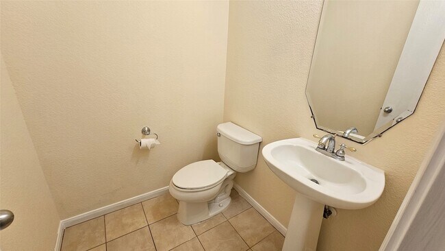 Building Photo - 7918 Barnes Ridge Ln