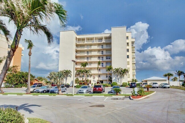 Building Photo - 10980 S Ocean Dr