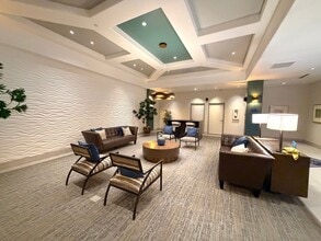 Building Photo - Riverwalk Tower 2 Bedroom Condo - 2 Parking Spaces/Private Laundry