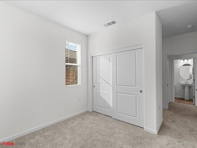 Building Photo - 364 Pismo Dr