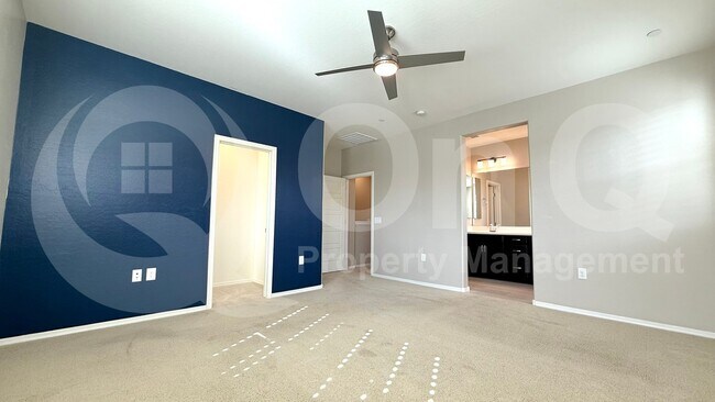 Primary Photo - 2664 S Peppertree Dr