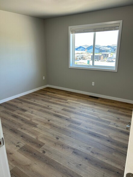 Building Photo - 2708 36th Ave S