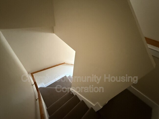 Building Photo - 171 Conanicus Ave