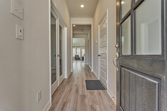 Building Photo - 160 Dove Springs Ct