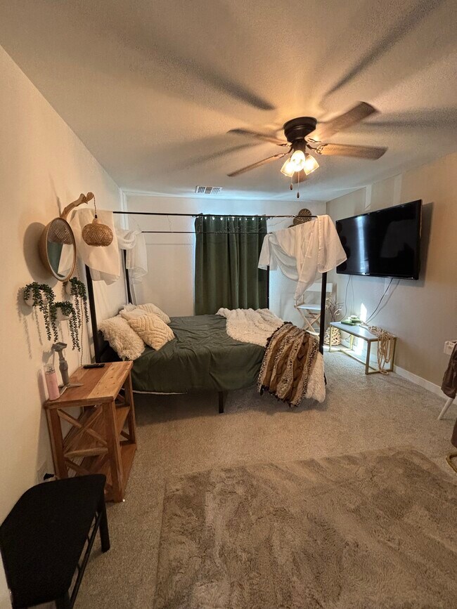 Building Photo - 23406 W Winslow Ave