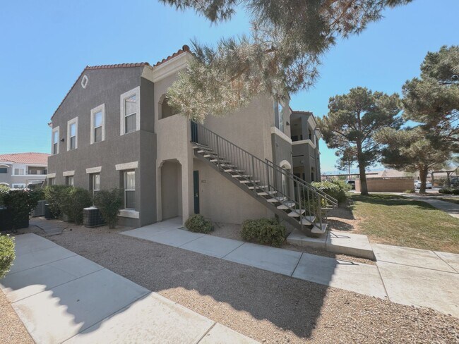 Building Photo - 10245 S Maryland Pkwy